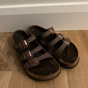 Birkenstock Florida Sandal in Mocha